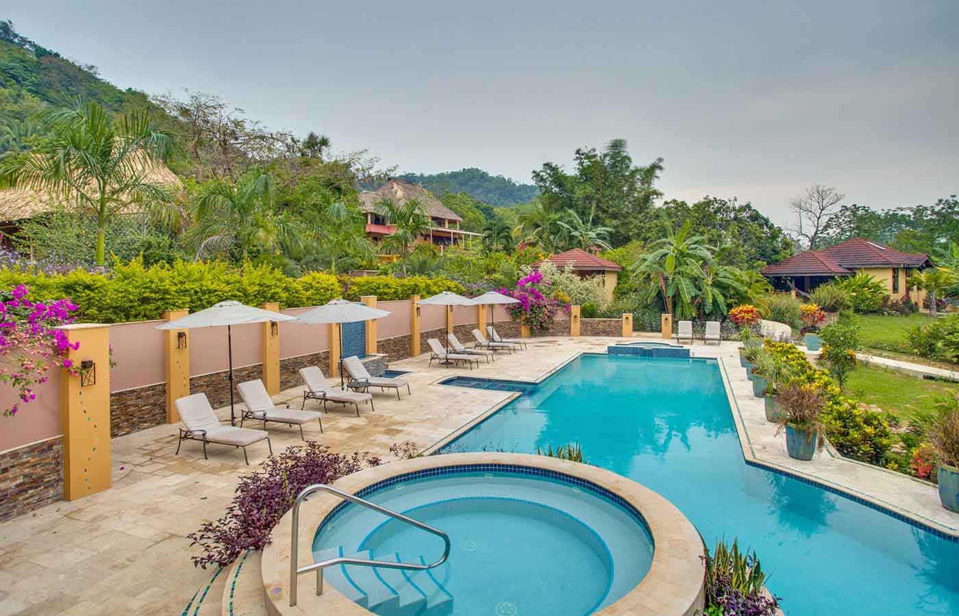 Sleeping Giant Rainforest Lodge, Belize