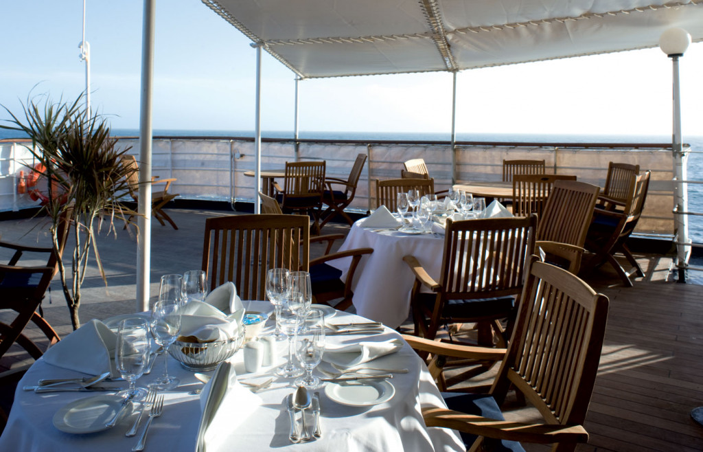 The alfresco Lido deck aboard The Island Sky