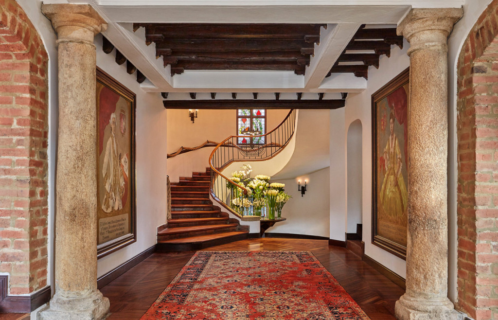 An opulent corridor in the Casa Medina hotel