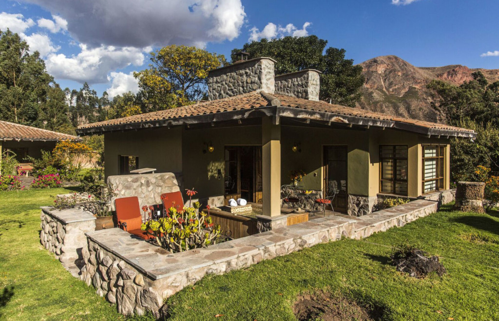 Sol y Luna, Sacred Valley, Pery