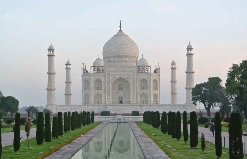 Luxury holidays to Delhi and Agra